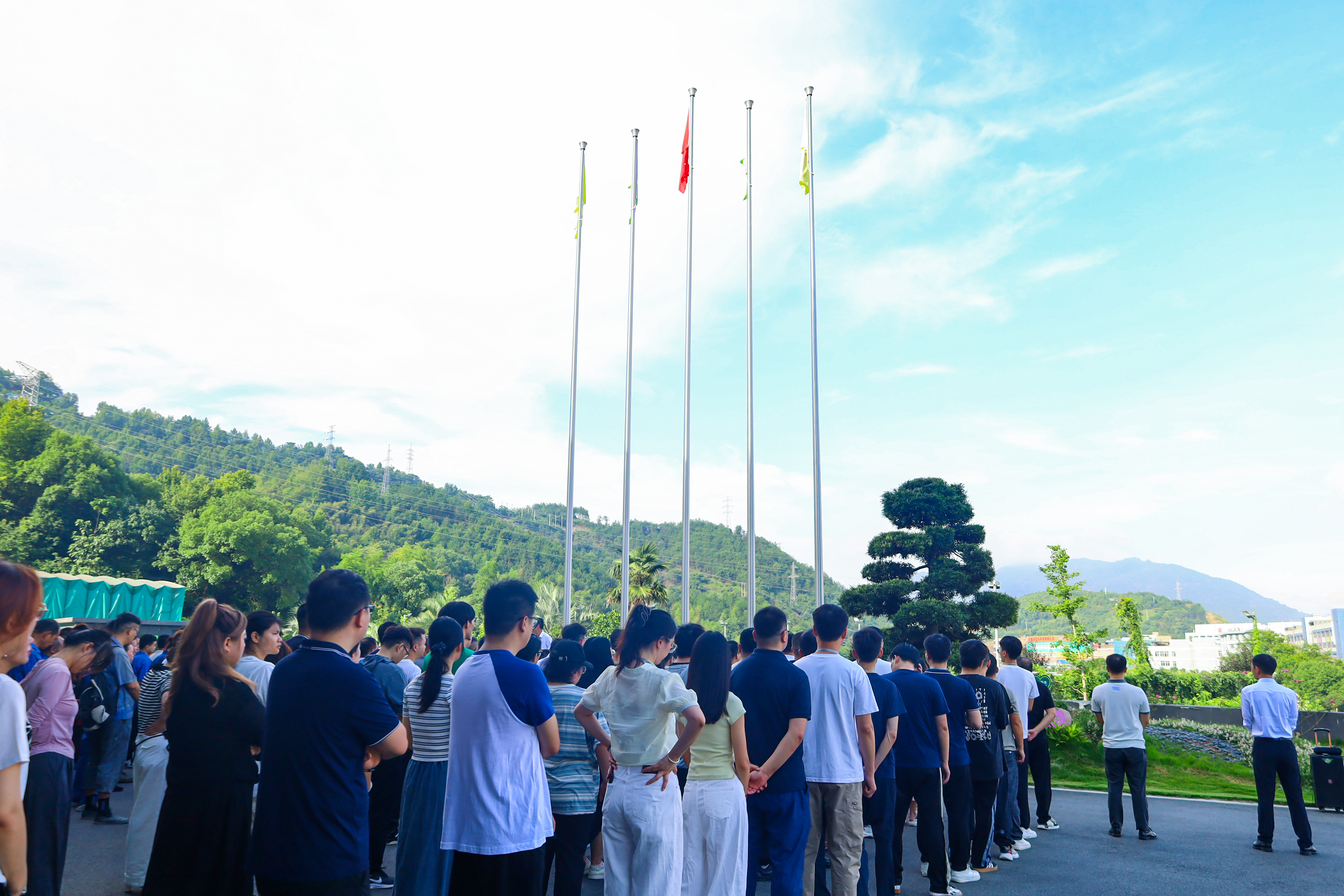 傳承紅色精神 譜寫時(shí)代華章 | 凱奇集團(tuán)隆重舉行升旗儀式